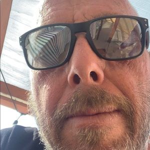 Meet your Posher, Bill